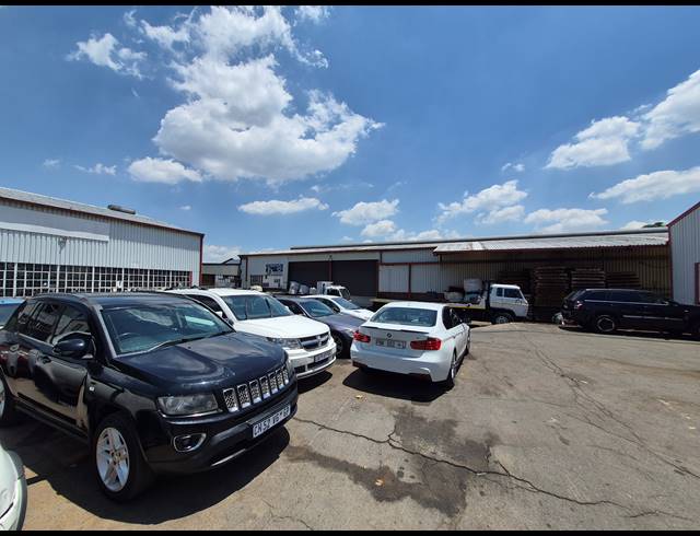 9,000M² WAREHOUSE FOR SALE IN DENVER